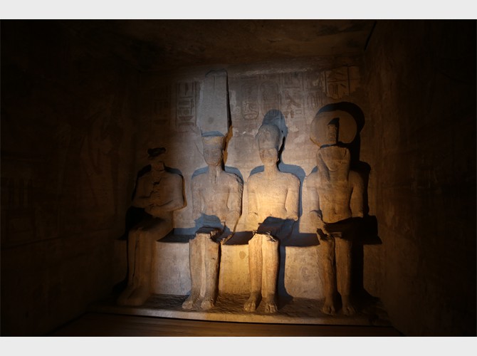 PM GT 115 sanctuaire statues Ptah, Amon_Rê, R2 déifié, Rê_Harakhty