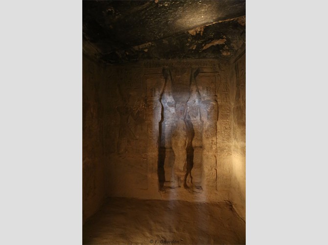 PM PT 41 statue Hathor vache