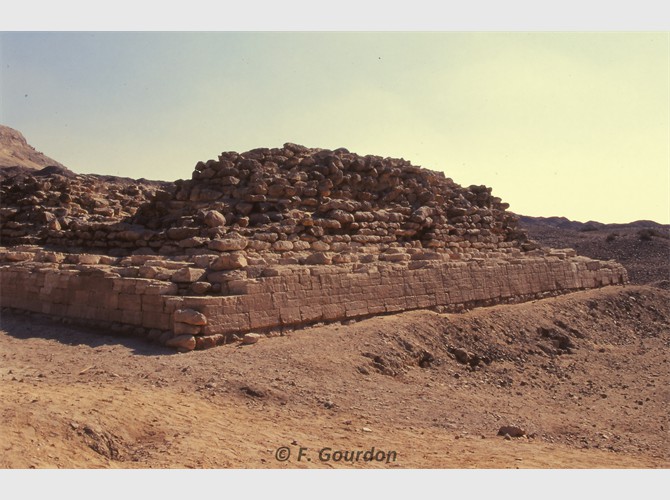 Pyramide Zaouiyet el Mayitin 3ème dyn (2)