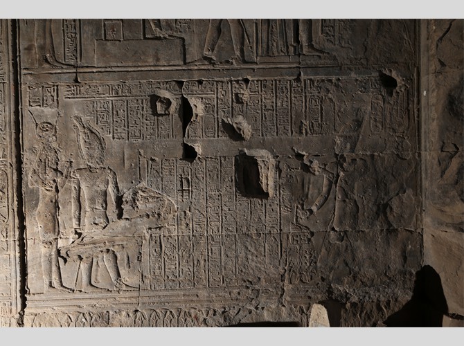 Opet PM 22 III ch VII Ptol & Cléopâtre 2, libation & encensement à Osiris et Isis bis