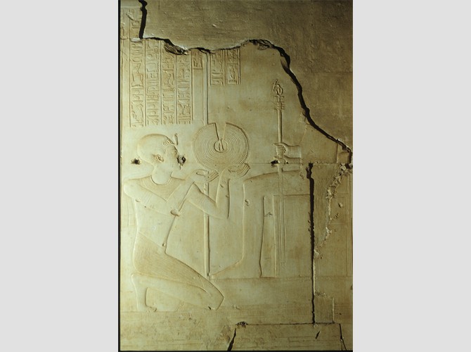 PM 114b-1 Abydos S1 2004 12 23 40392