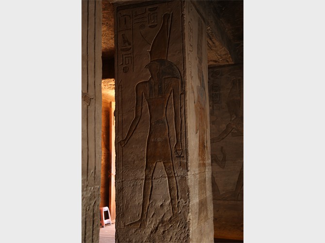 PM PT 15_29 pilier  Ic_b Horus de Buhen et Nefertari