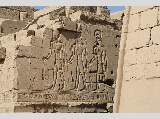 Opet PM 0000  mur PM 57  Osiris, Horus et Thot