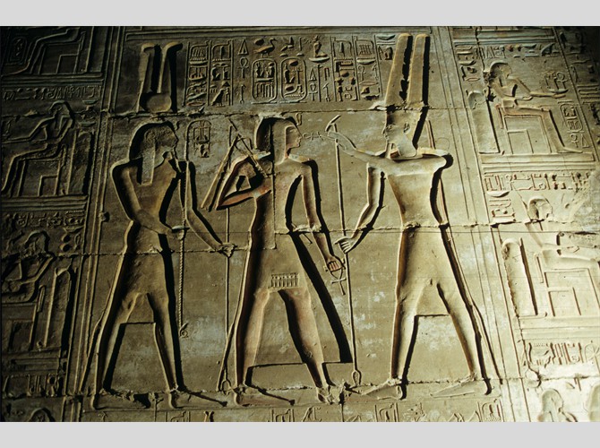 PM 51b Abydos S1 2004 12 23 40193