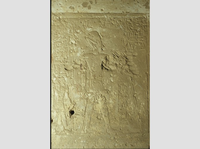 PM 105-1 Abydos S1 2004 12 23 40411