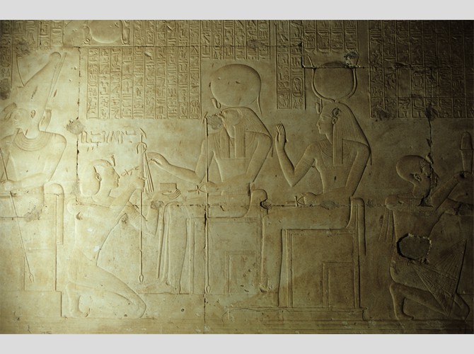 PM 123b-2 Abydos S1 2004 12 23 40355